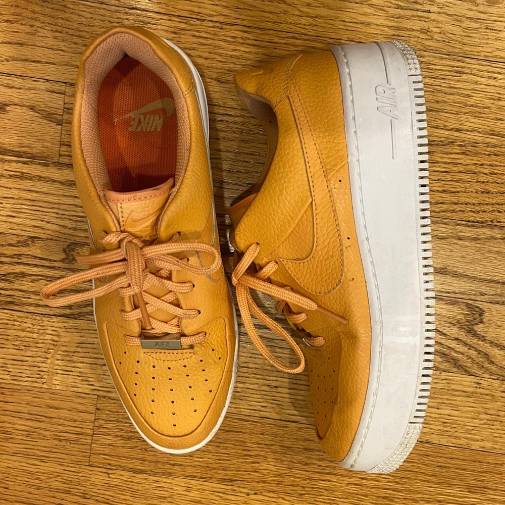 Nike Air Force 1
